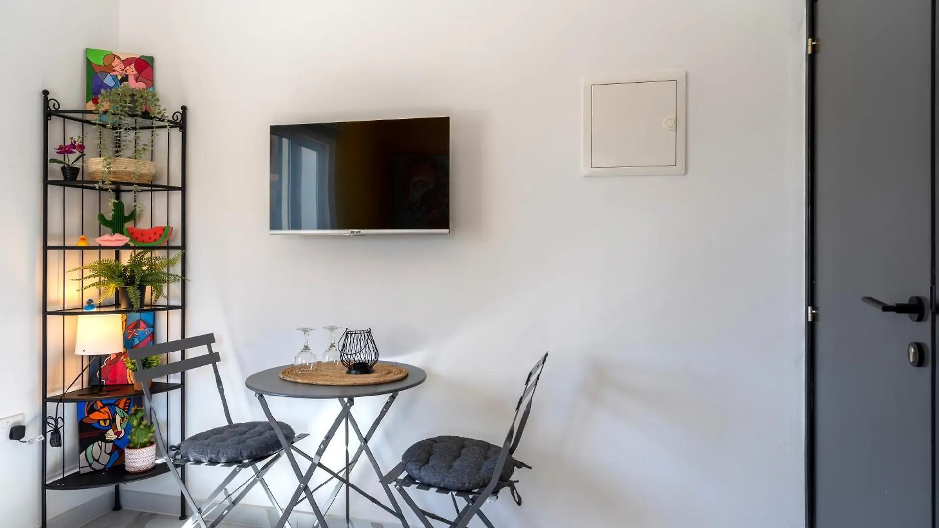 The Pop Art Residences & Studios In Larnaca