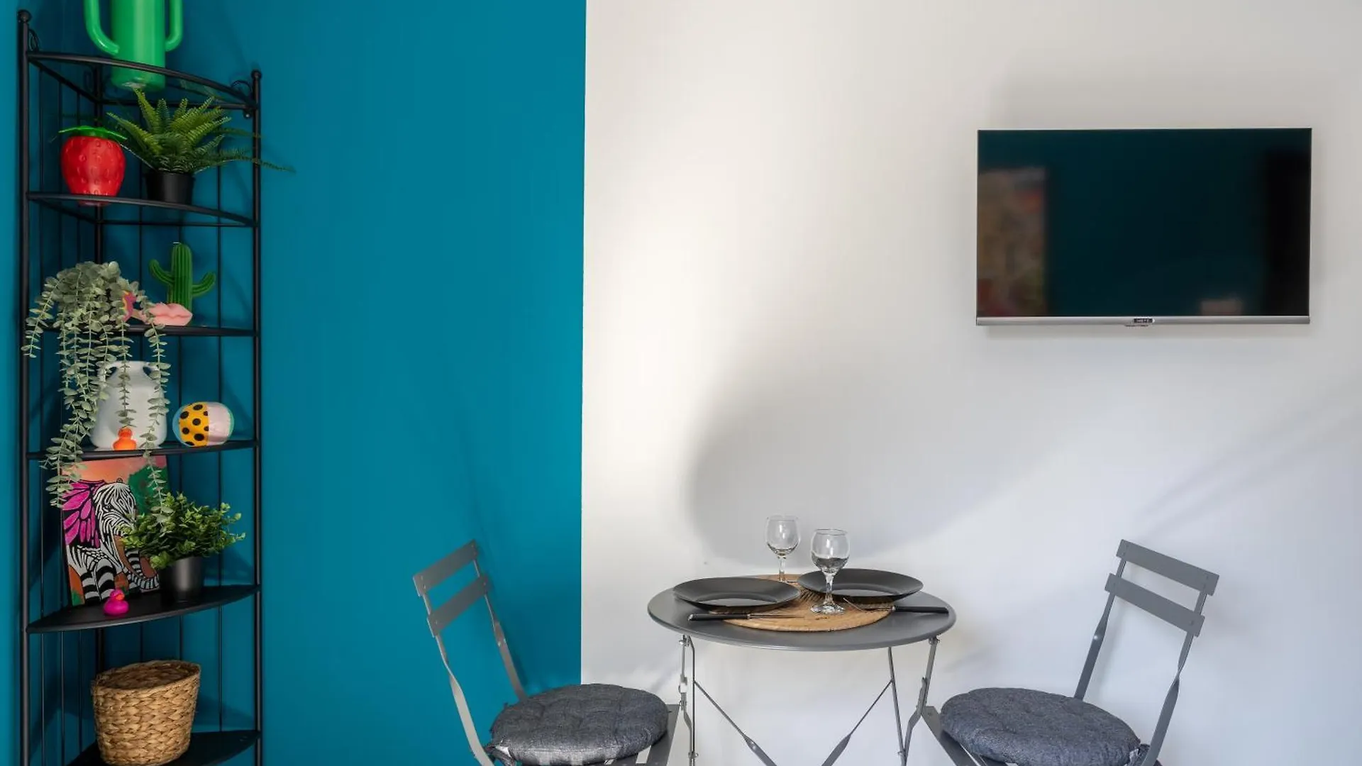 Apartment The Pop Art Residences & Studios In Larnaca Cyprus