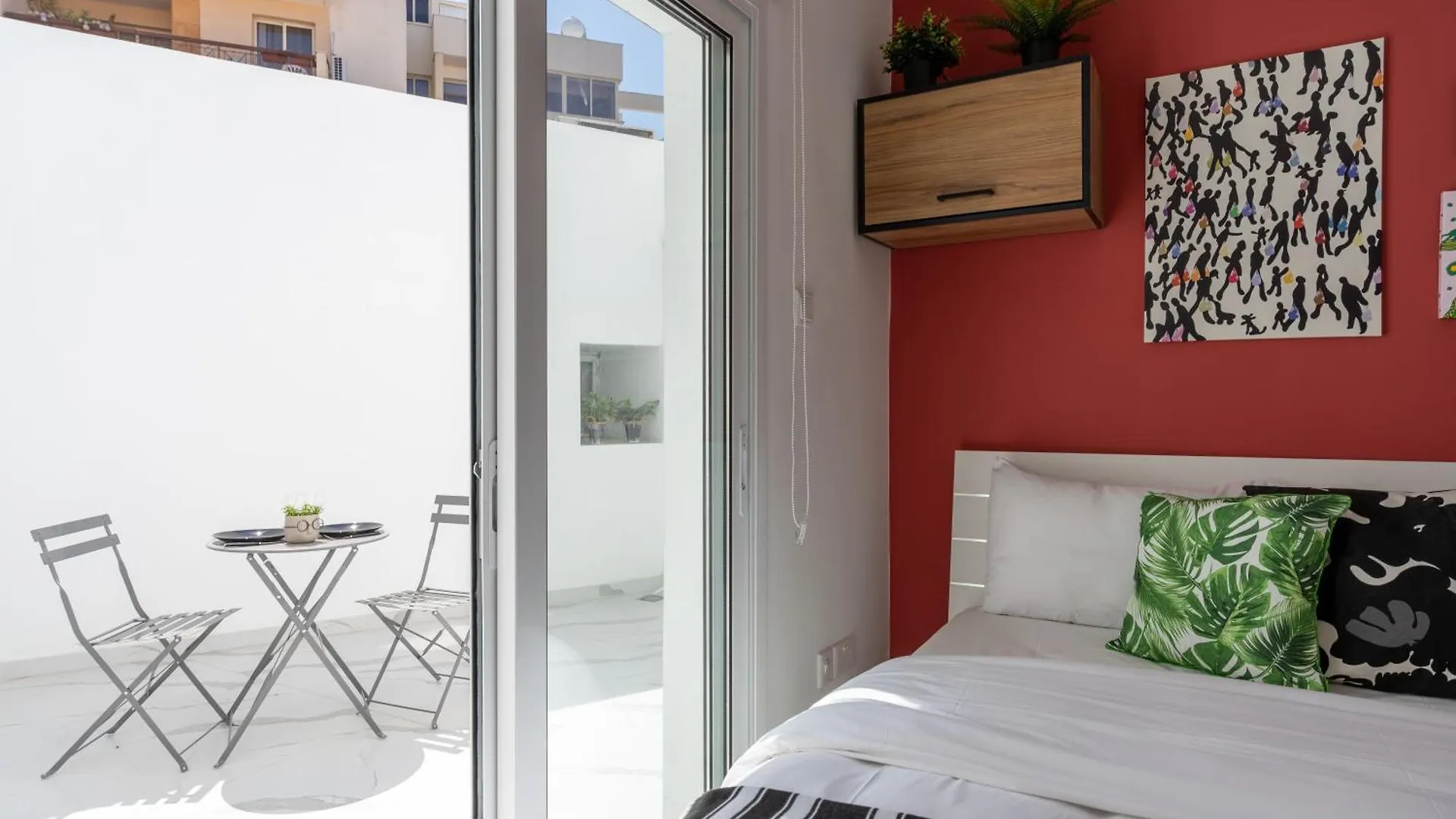The Pop Art Residences & Studios In Larnaca Apartment
