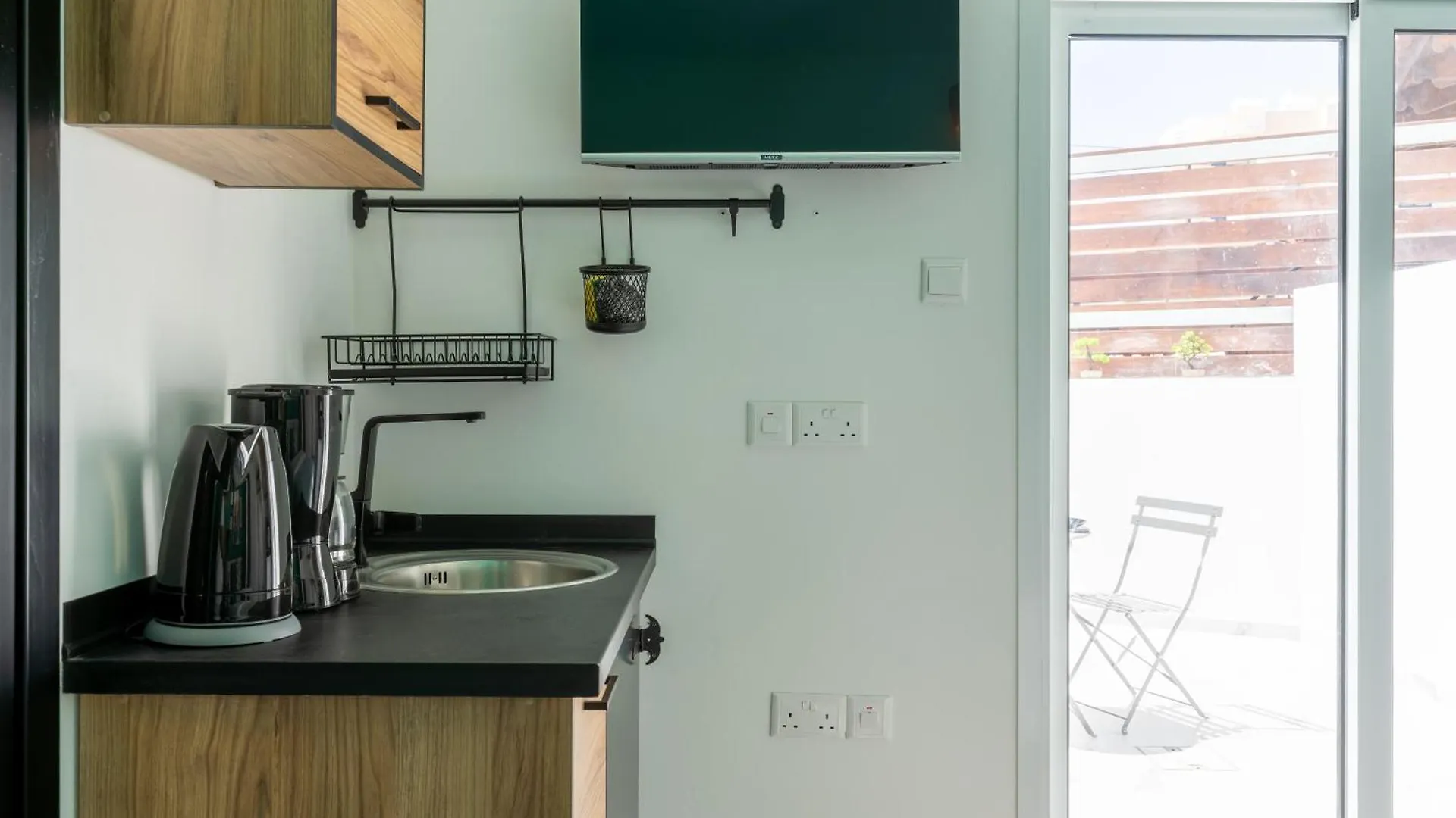 The Pop Art Residences & Studios In Larnaca Apartment