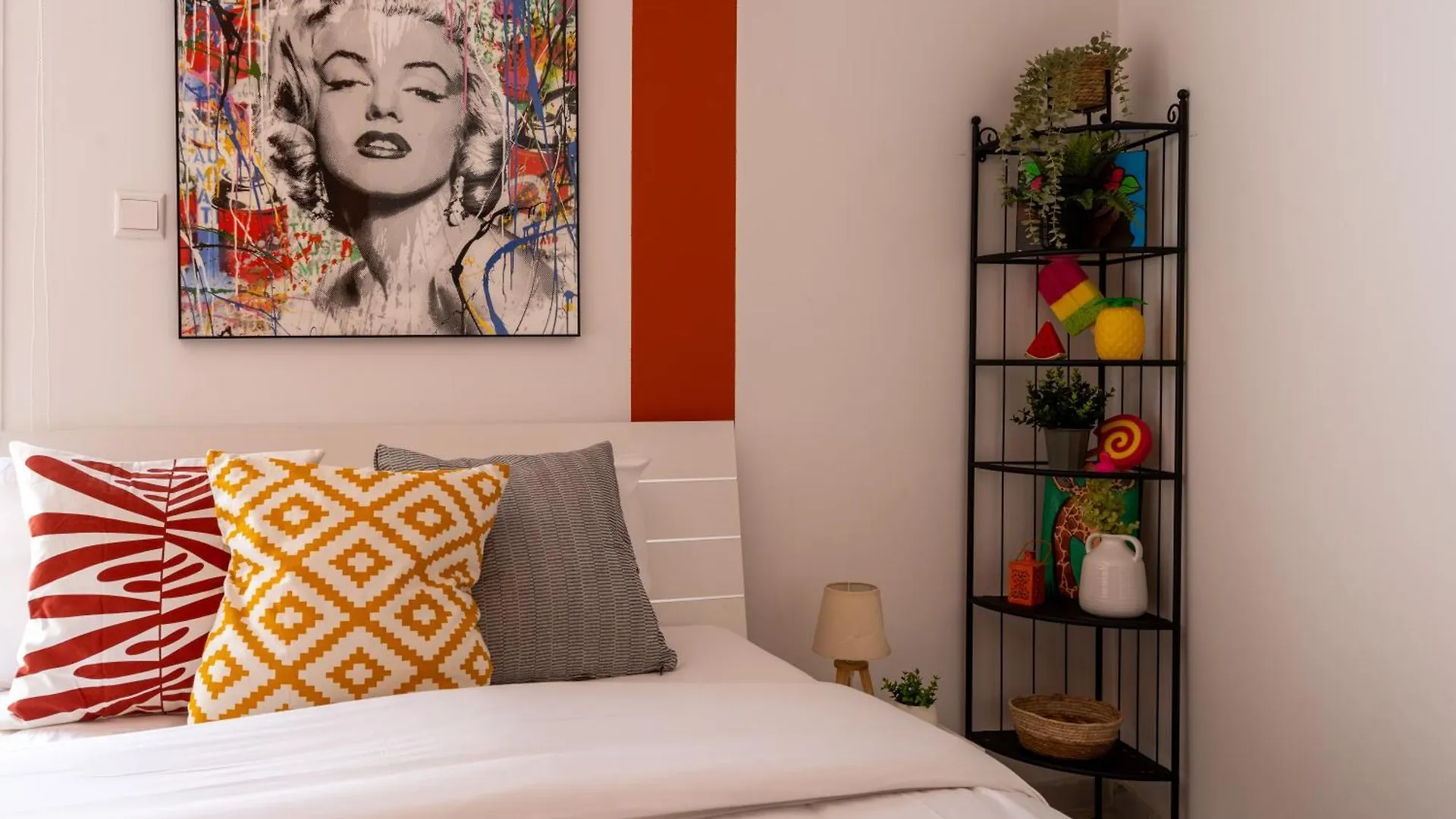 The Pop Art Residences & Studios In Larnaca Apartment
