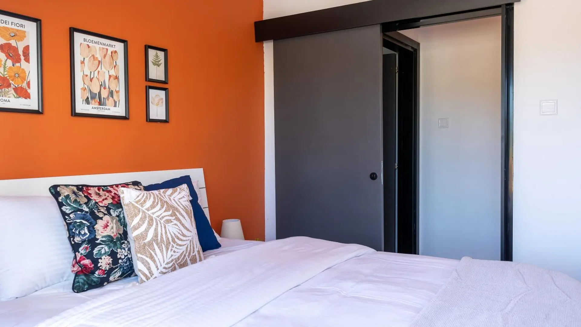 The Pop Art Residences & Studios In Larnaca Apartment