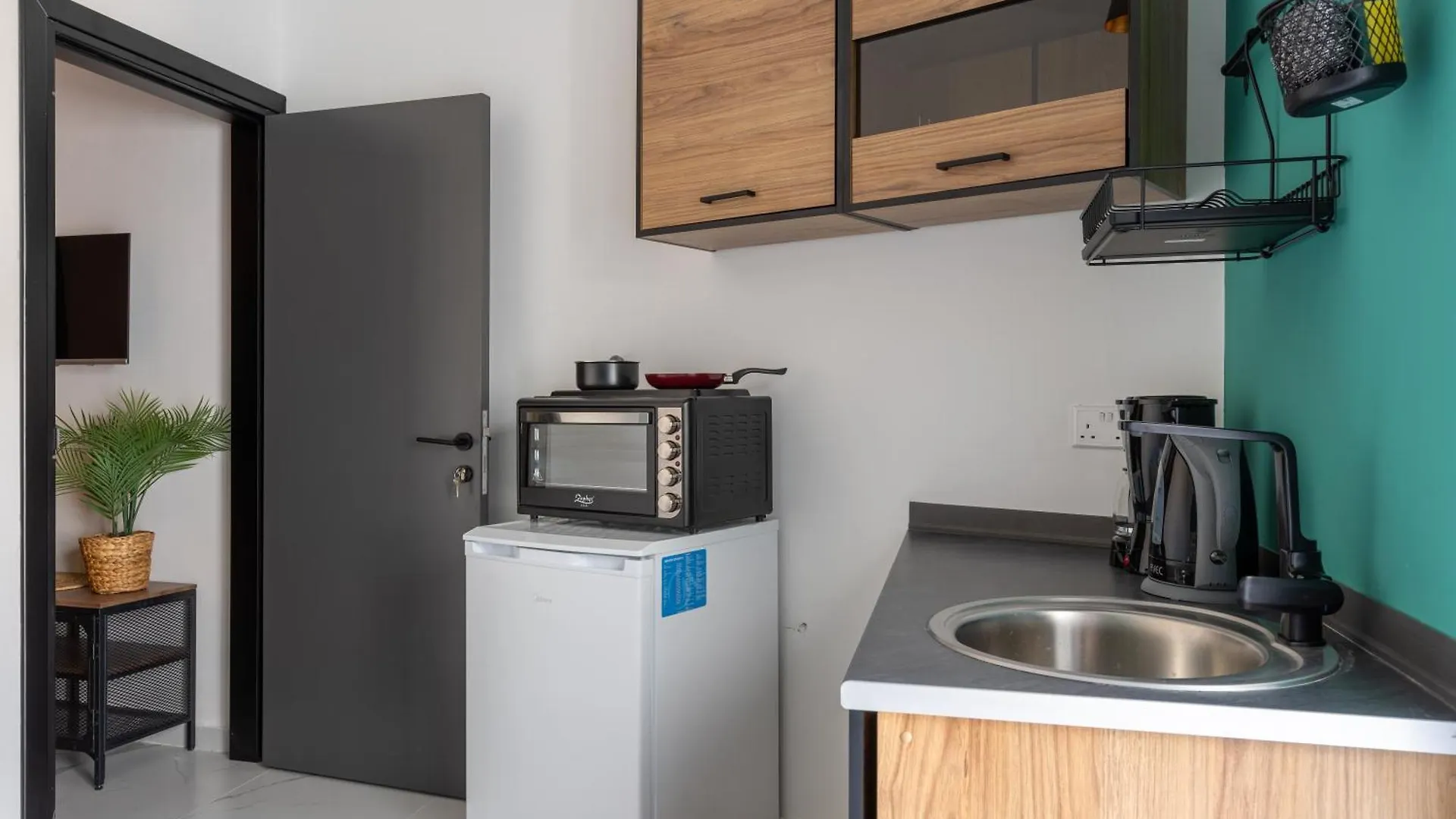 The Pop Art Residences & Studios In Larnaca Apartment