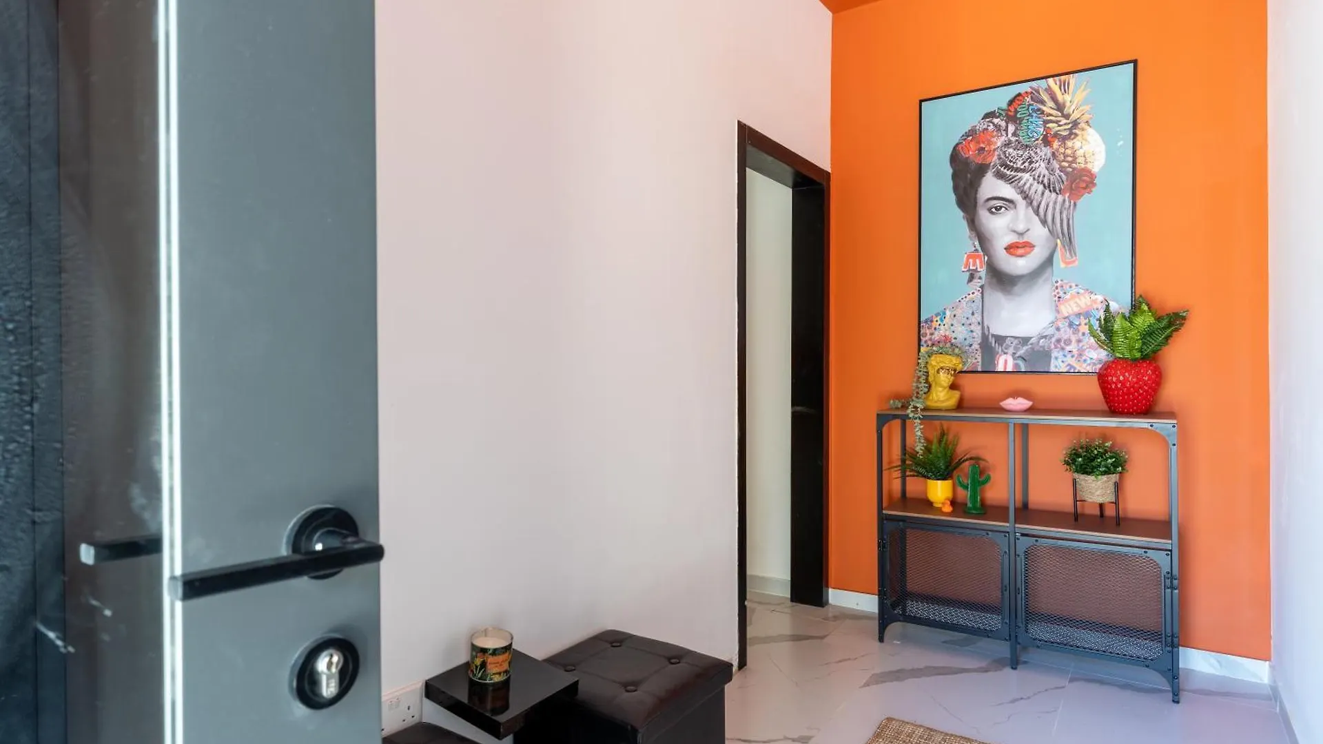 The Pop Art Residences & Studios In Larnaca Apartment