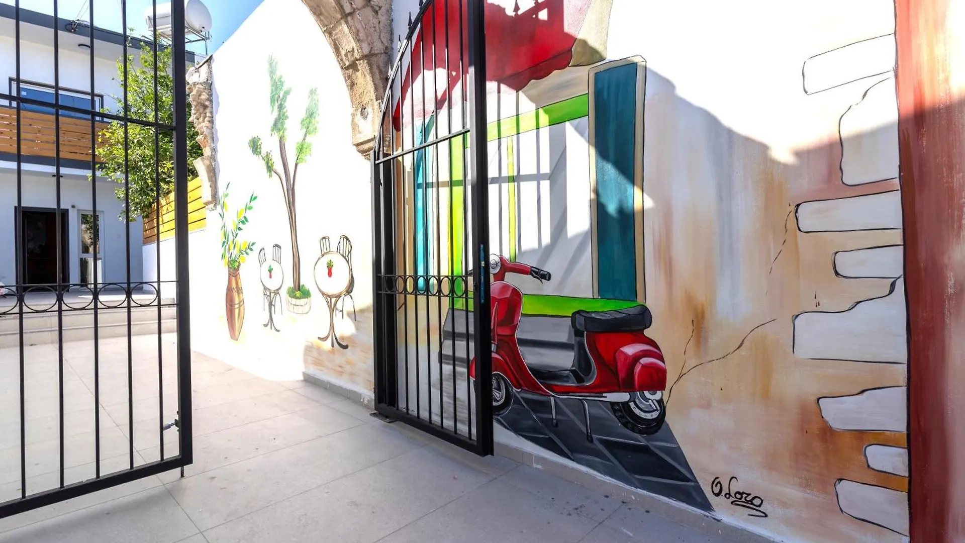 The Pop Art Residences & Studios In Larnaca Apartment